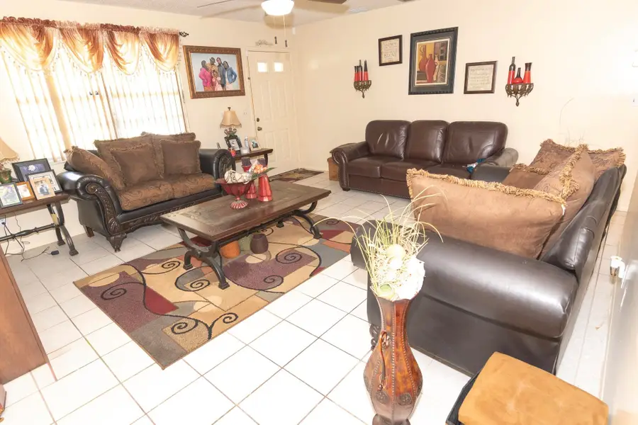 662 NW Bayshore Boulevard, Port Saint Lucie, FL 34983 - #3