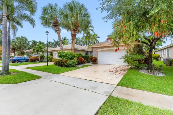 9719 Crescent View Drive S, Boynton Beach, FL 33437