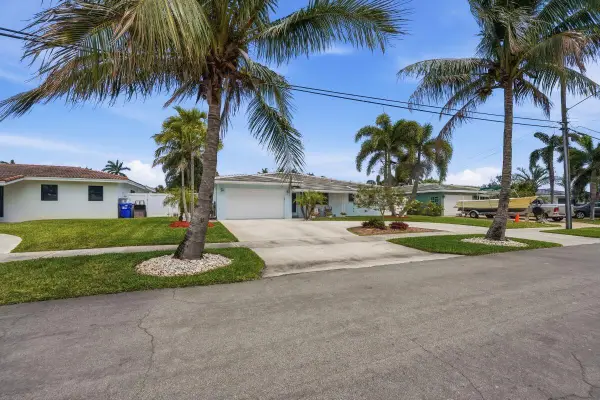380 SE 5th Avenue, Pompano Beach, FL 33060