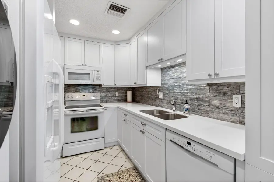 1835 NW 13th Street #103, Delray Beach, FL 33445 - #2