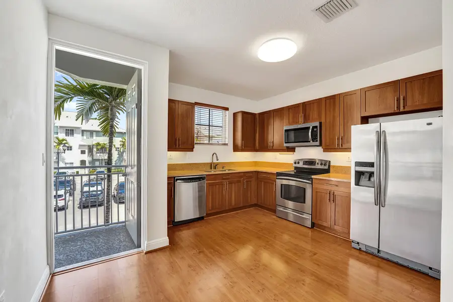 370 SW 14 Avenue, Fort Lauderdale, FL 33312 - #3