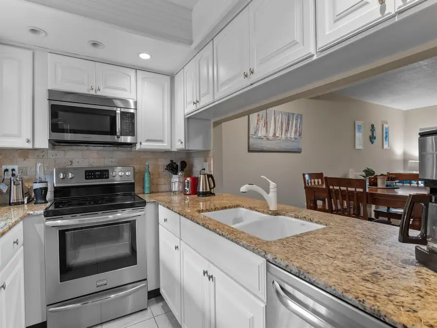 1901 Indian River Boulevard #201a, Vero Beach, FL 32960 - #2