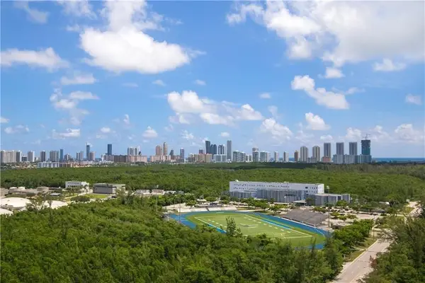 14951 Royal Oaks Lane #1109, North Miami, FL 33181