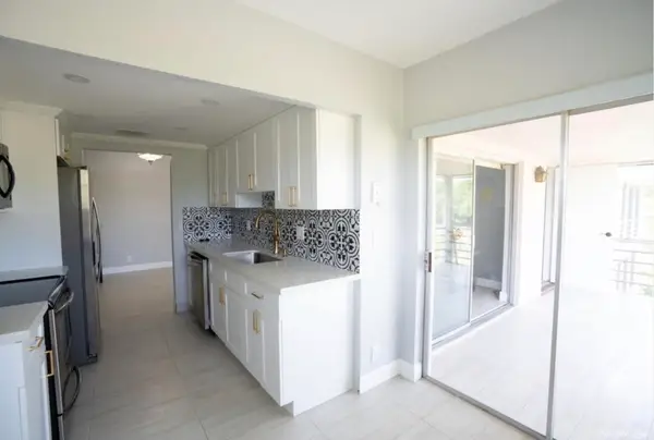 8002 Lagos De Campo Boulevard #B306, Tamarac, FL 33321