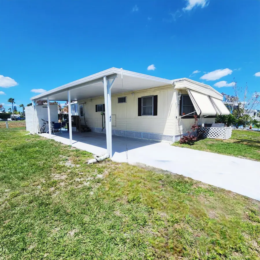 42 SE Spanish Way, Port Saint Lucie, FL 34952 - #3