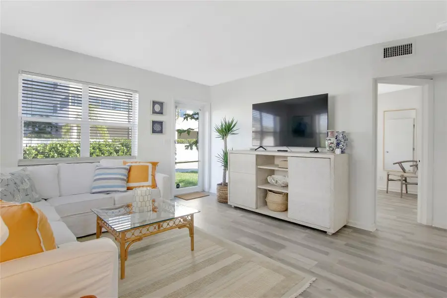 157 E 25th Street, Riviera Beach, FL 33404 - #2