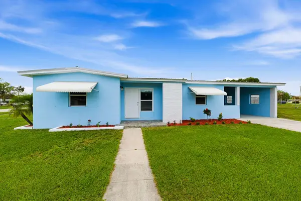 102 SE El Sito Court, Port St Lucie, FL 34983