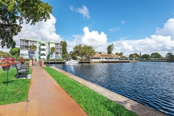 2731 Taft Street, Hollywood, FL 33020