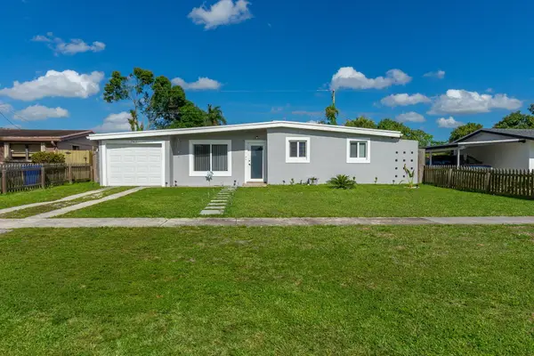 762 Gardenia Drive, Royal Palm Beach, FL 33411