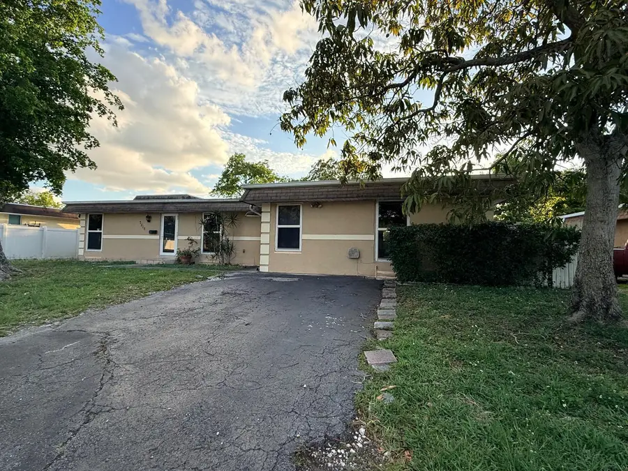 7815 NW 67th Avenue, Tamarac, FL 33321 - #2