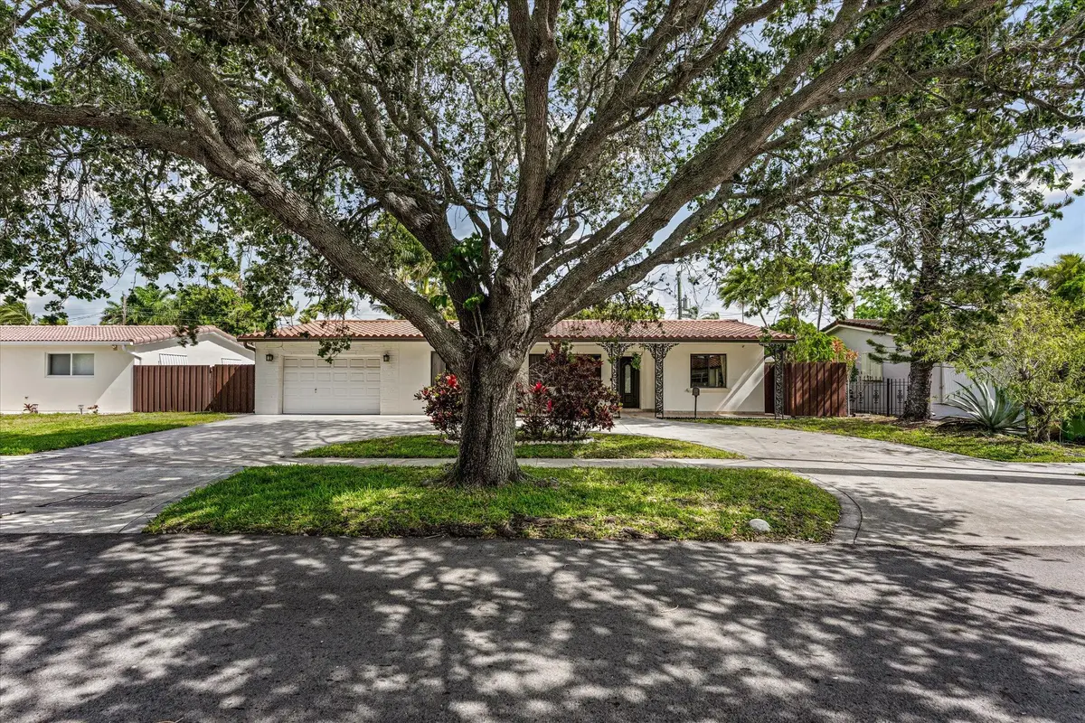 1101 NE 4th Court, Hallandale Beach, FL 33009 - #1