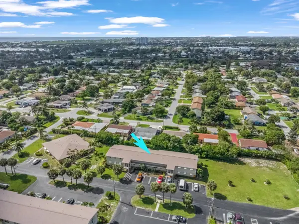 306 S Circle Dr S #203, Boynton Beach, FL 33435