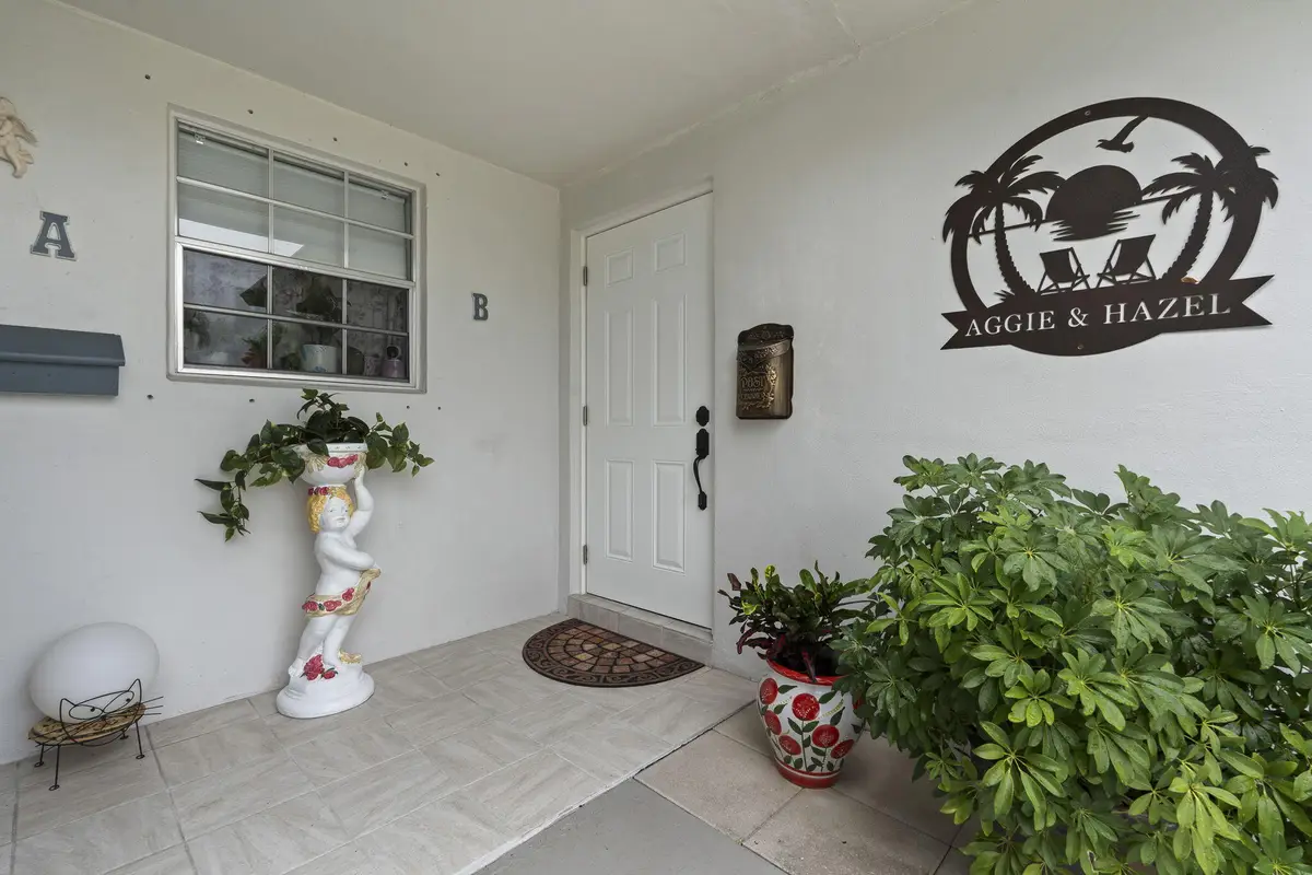 1177 S Drive Circle #B, Delray Beach, FL 33445 - #1