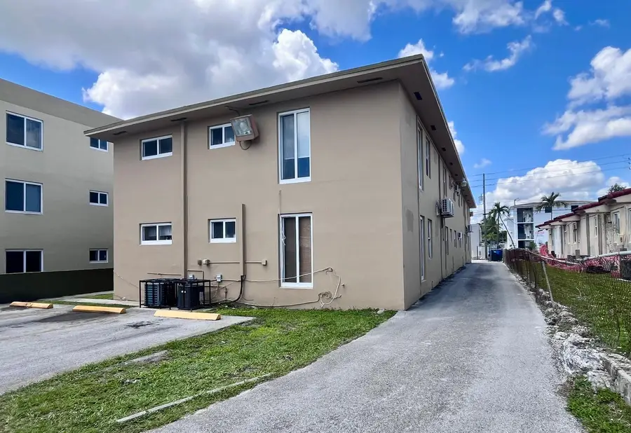 225 SW 18th Avenue, Miami, FL 33135 - #2