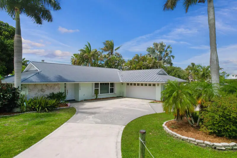 1209 SW Dyer Point Road, Palm City, FL 34990 - #2