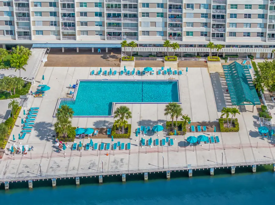 300 Bayview Drive, Sunny Isles Beach, FL 33160 - #2