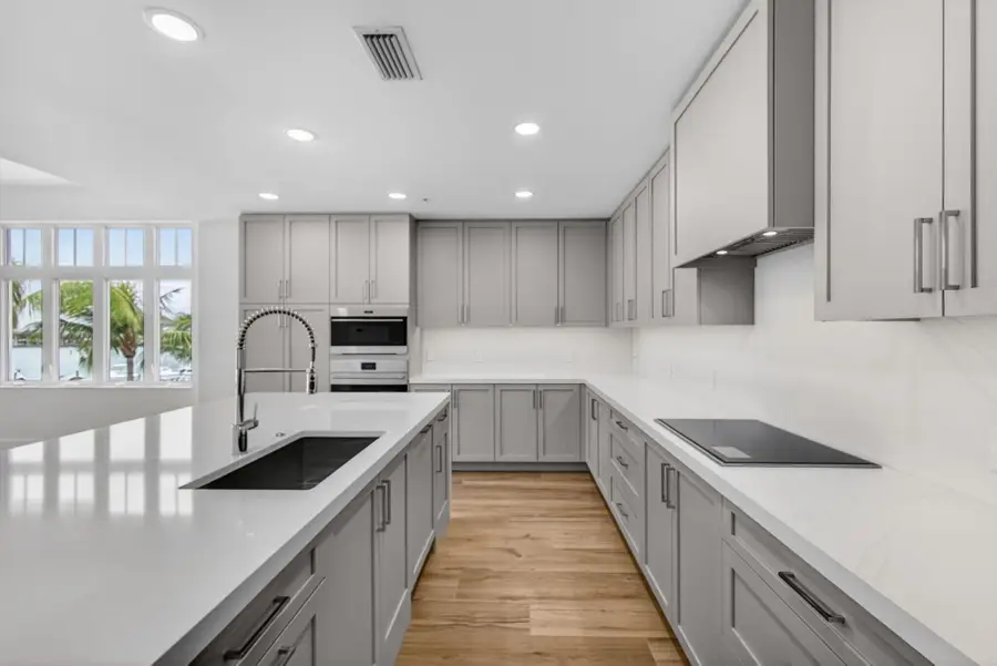 176 Lake Drive #1-302, Palm Beach Shores, FL 33404 - #3