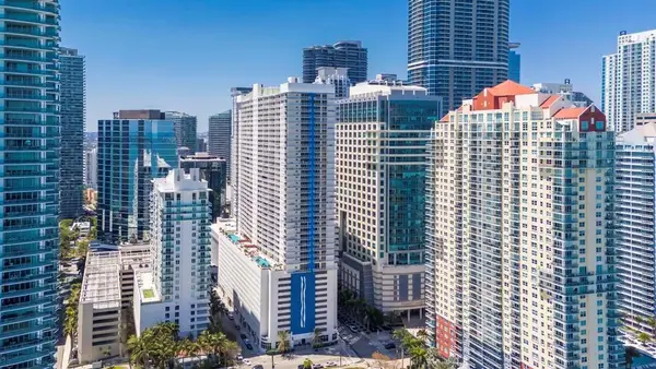 1200 Brickell Bay Drive #3906, Miami, FL 33131