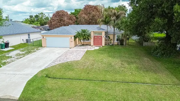 1469 SW Leisure Lane, Port St Lucie, FL 34953