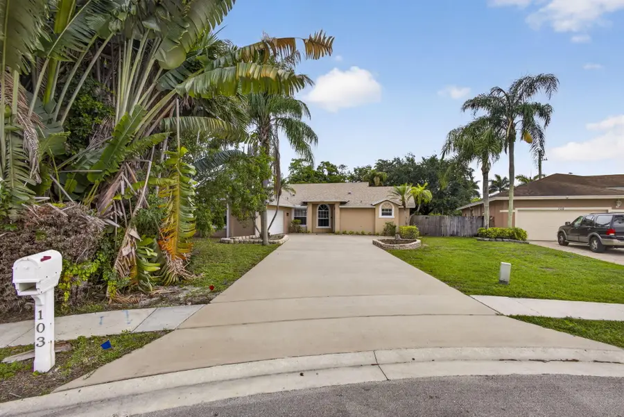 103 Oxford Court, Royal Palm Beach, FL 33411 - #3