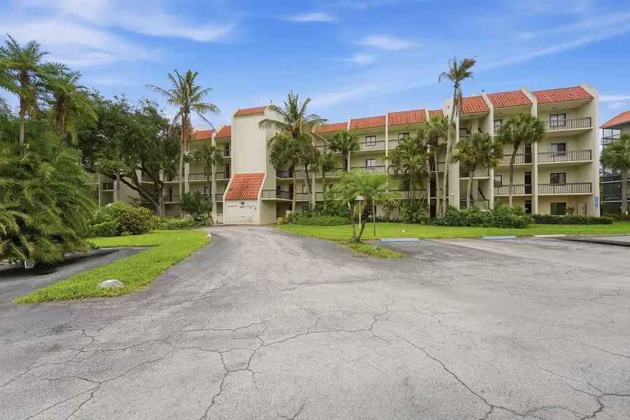 3050 Presidential Way, West Palm Beach, FL 33401 - #2