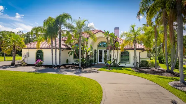 18680 SE Old Trail Drive E, Jupiter, FL 33478