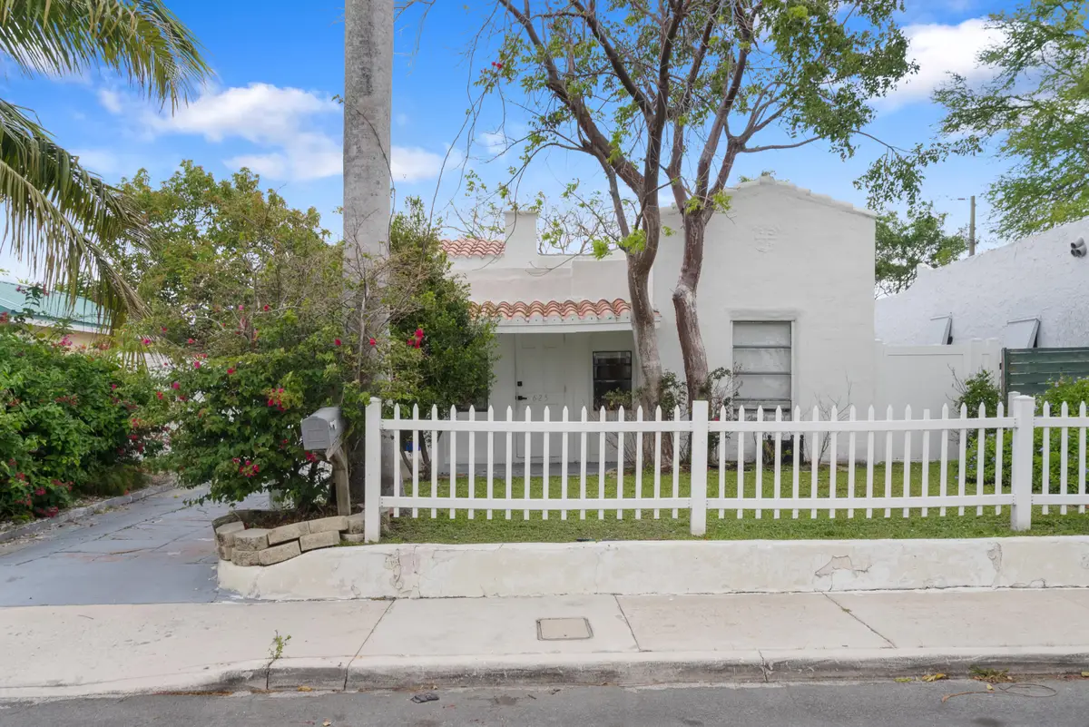 625 Selkirk Street, West Palm Beach, FL 33405 - #1