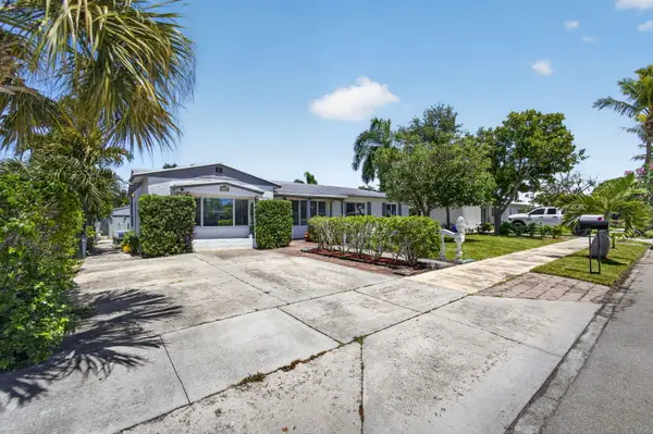 1762 N 15th Ave Avenue N, Lake Worth Beach, FL 33460