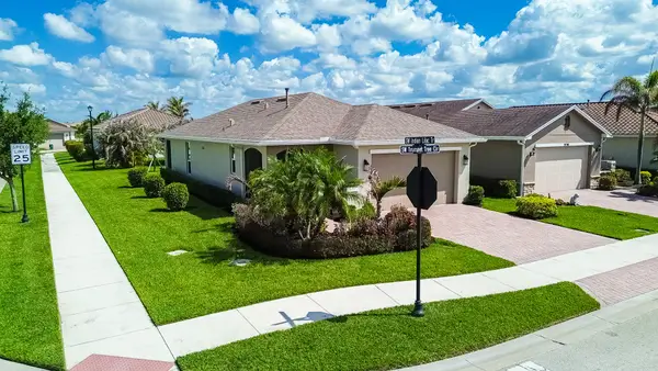 9792 SW Trumpet Tree Circle, Port St Lucie, FL 34987