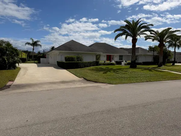 10124 Seagrape Way, Palm Beach Gardens, FL 33418