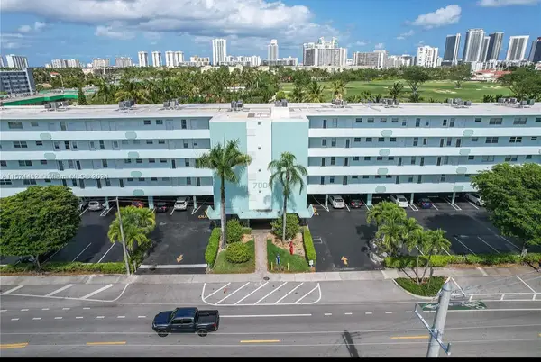 700 NE 14th Avenue Ne #404, Hallandale Beach, FL 33009