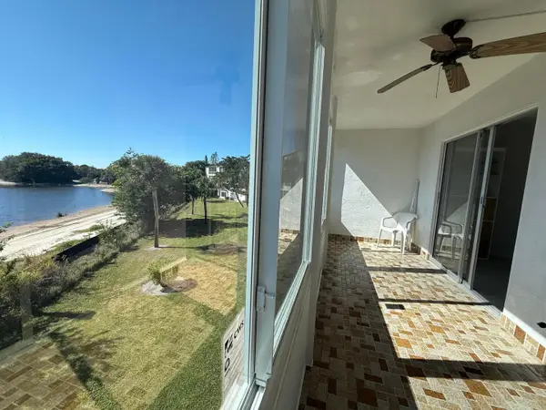 313 Greenbrier B, West Palm Beach, FL 33417