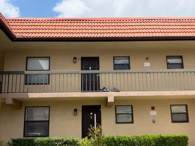 21906 Lake Forest Circle, Boca Raton, FL 33433 - #1
