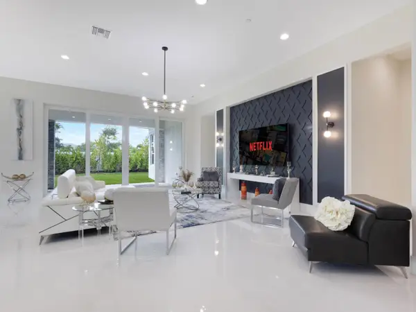 9124 S Coral Isles Circle S #1924, Palm Beach Gardens, FL 33412