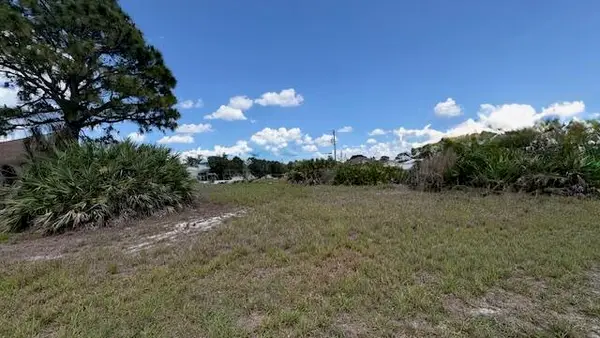 5804 NW Burney Street, Port St Lucie, FL 34986