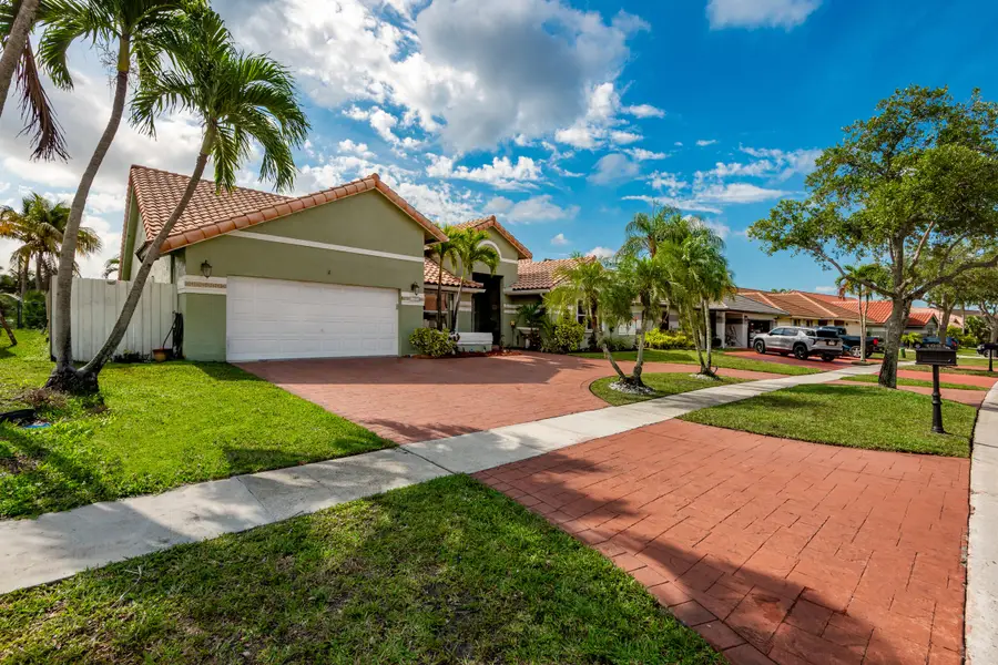 1091 NW 162nd Avenue, Pembroke Pines, FL 33028 - #2