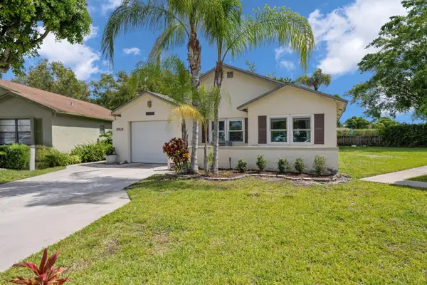 20924 N Springs Terrace, Boca Raton, FL 33428