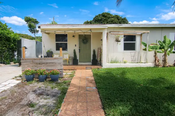1110 14th Court S, Lake Worth Beach, FL 33460