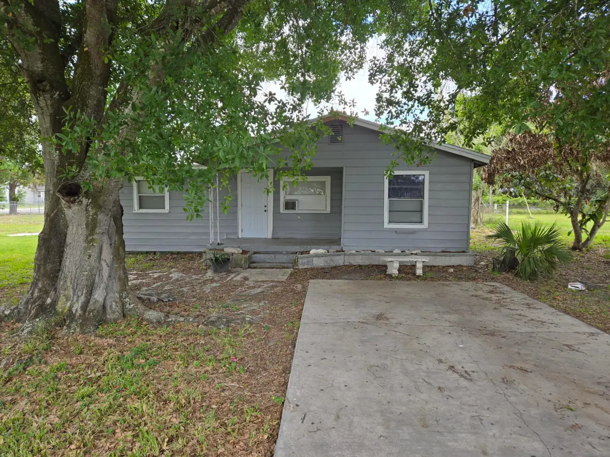 408 NW 10th Avenue, Okeechobee, FL 34974 - #1