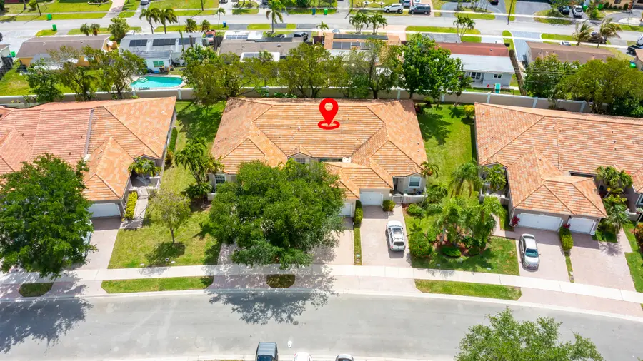 2590 E Aragon Boulevard #2, Sunrise, FL 33313 - #3