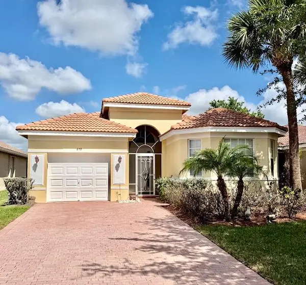 658 NW Stanford Lane, Port St Lucie, FL 34983