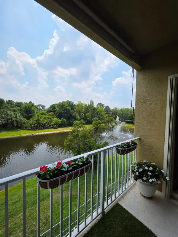 1560 SE Hampshire Way #204, Stuart, FL 34994