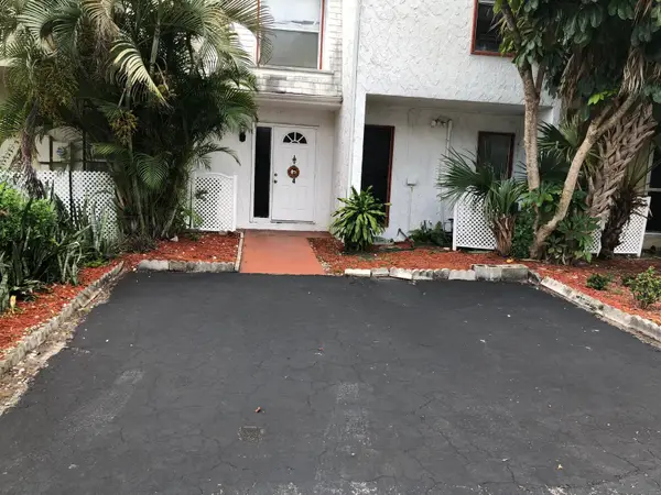 264 Sunshine Drive, Coconut Creek, FL 33066