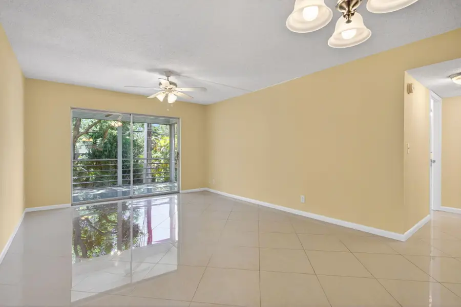 3060 Holiday Springs Boulevard #201, Margate, FL 33063 - #2