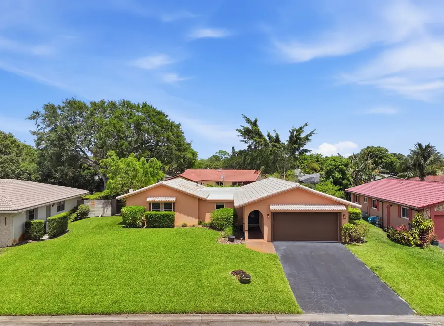 8557 Shadow Wood Boulevard, Coral Springs, FL 33071 - #2
