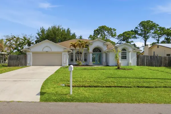 809 SE Lansdowne Avenue, Port St Lucie, FL 34983
