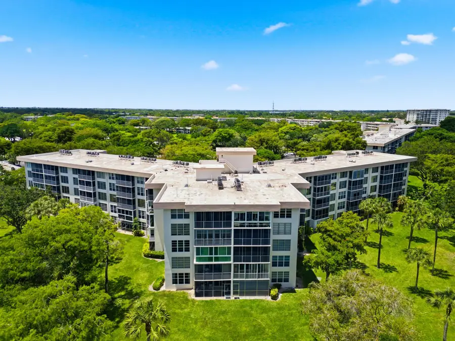 3800 Oaks Clubhouse Drive #106, Pompano Beach, FL 33069 - #2