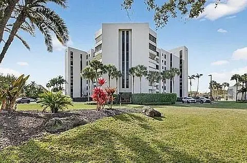 6463 La Costa Drive #105, Boca Raton, FL 33433