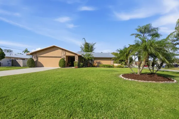 1199 SE Proctor Lane, Port St Lucie, FL 34983