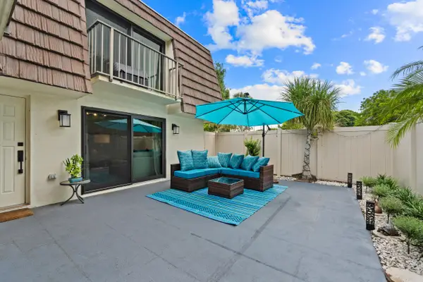 7707 77th Way #7707, West Palm Beach, FL 33407